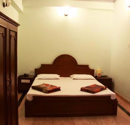 צ'נאי Lloyds Guest House, North Boag Road, T. Nagar חדר תמונה