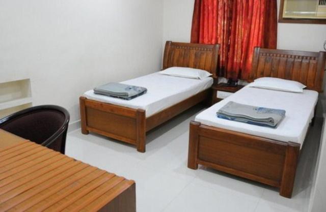 צ'נאי Lloyds Guest House, North Boag Road, T. Nagar מראה חיצוני תמונה