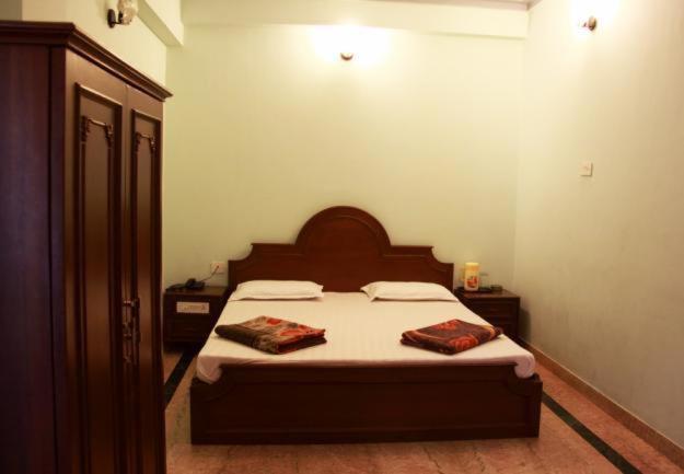 צ'נאי Lloyds Guest House, North Boag Road, T. Nagar חדר תמונה